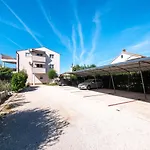 Apartments Zaton * Zaton (Zadar)
