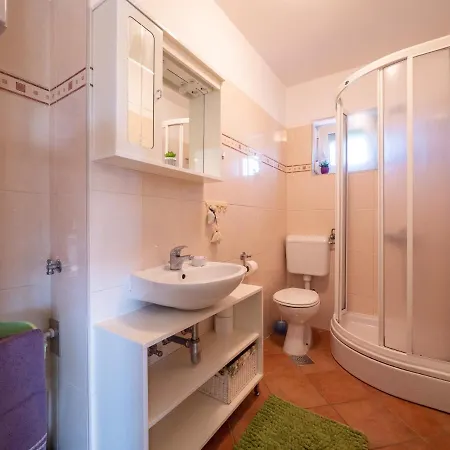 Apartments Zaton *