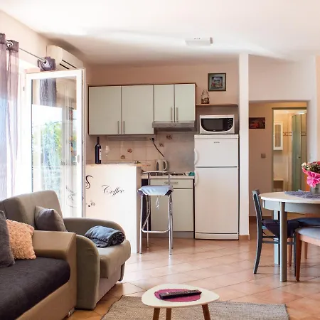 Apartments Zaton *