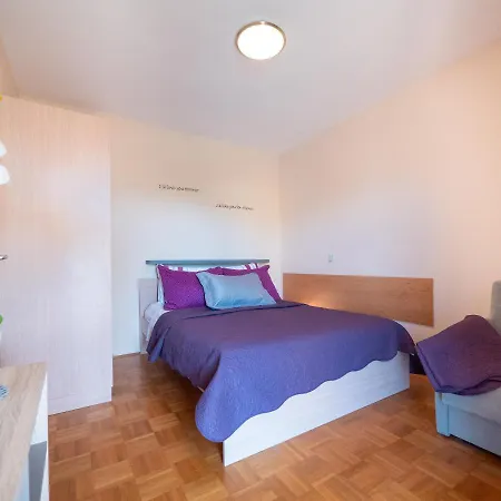 Apartments Zaton 扎顿