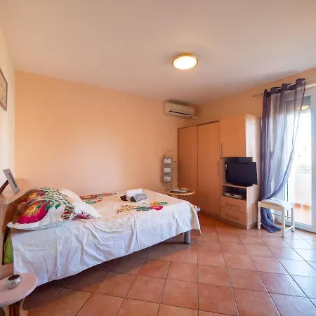 Apartments Zaton Apartment *