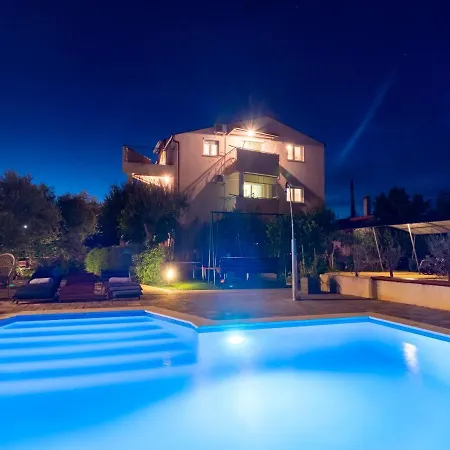 Apartments Zaton * 扎顿