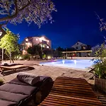 Apartments Zaton 扎顿