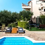 Apartments Zaton 公寓 *
