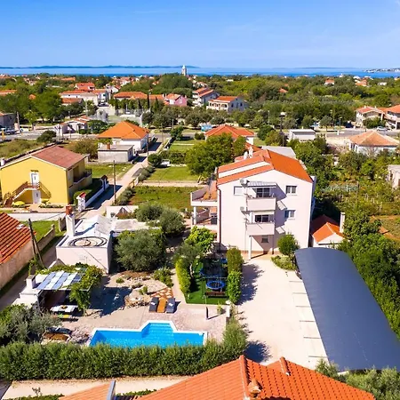 Apartments Zaton Апартаменты *