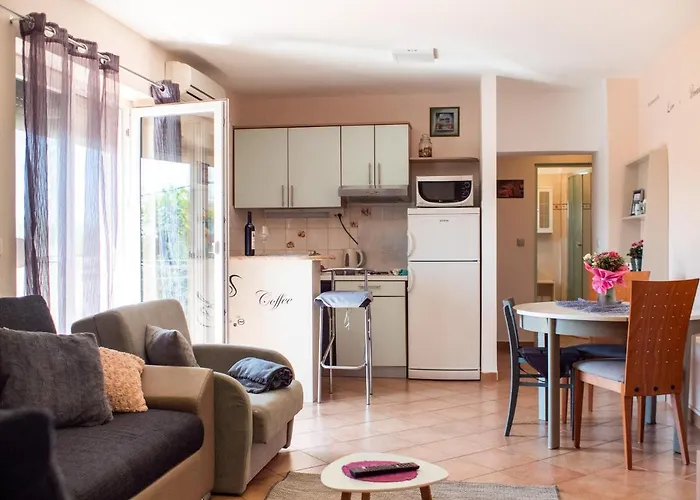 Apartments Zaton *
