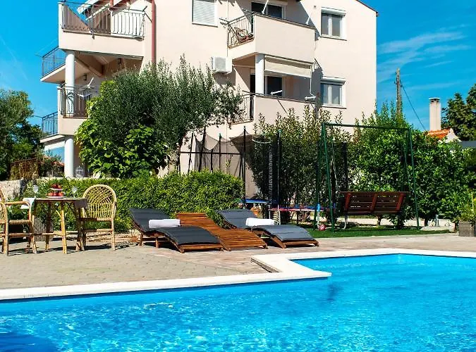Apartments Zaton זאטון